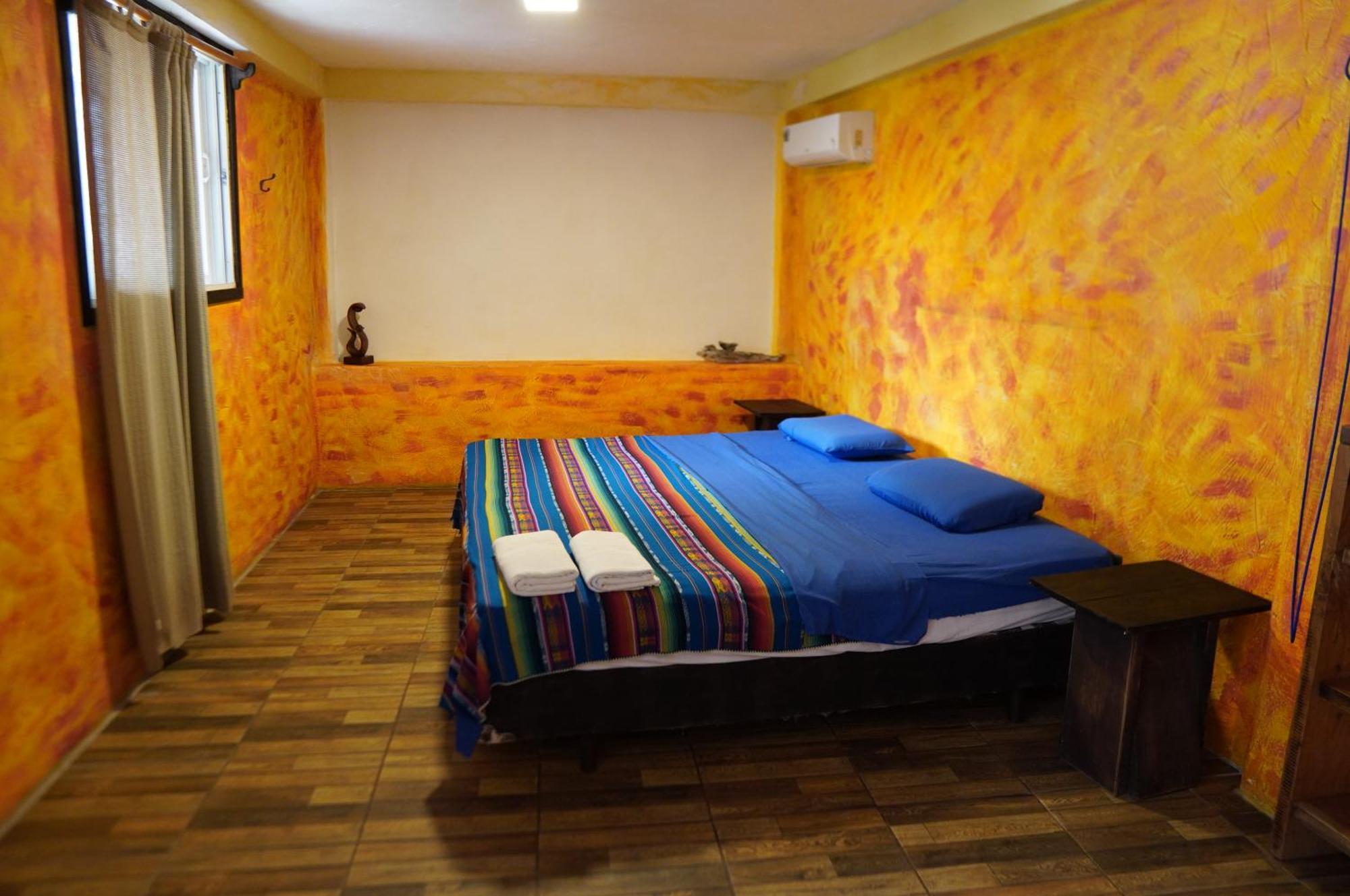 Galapagos Morning Glory Hostel Puerto Ayora  Exterior photo