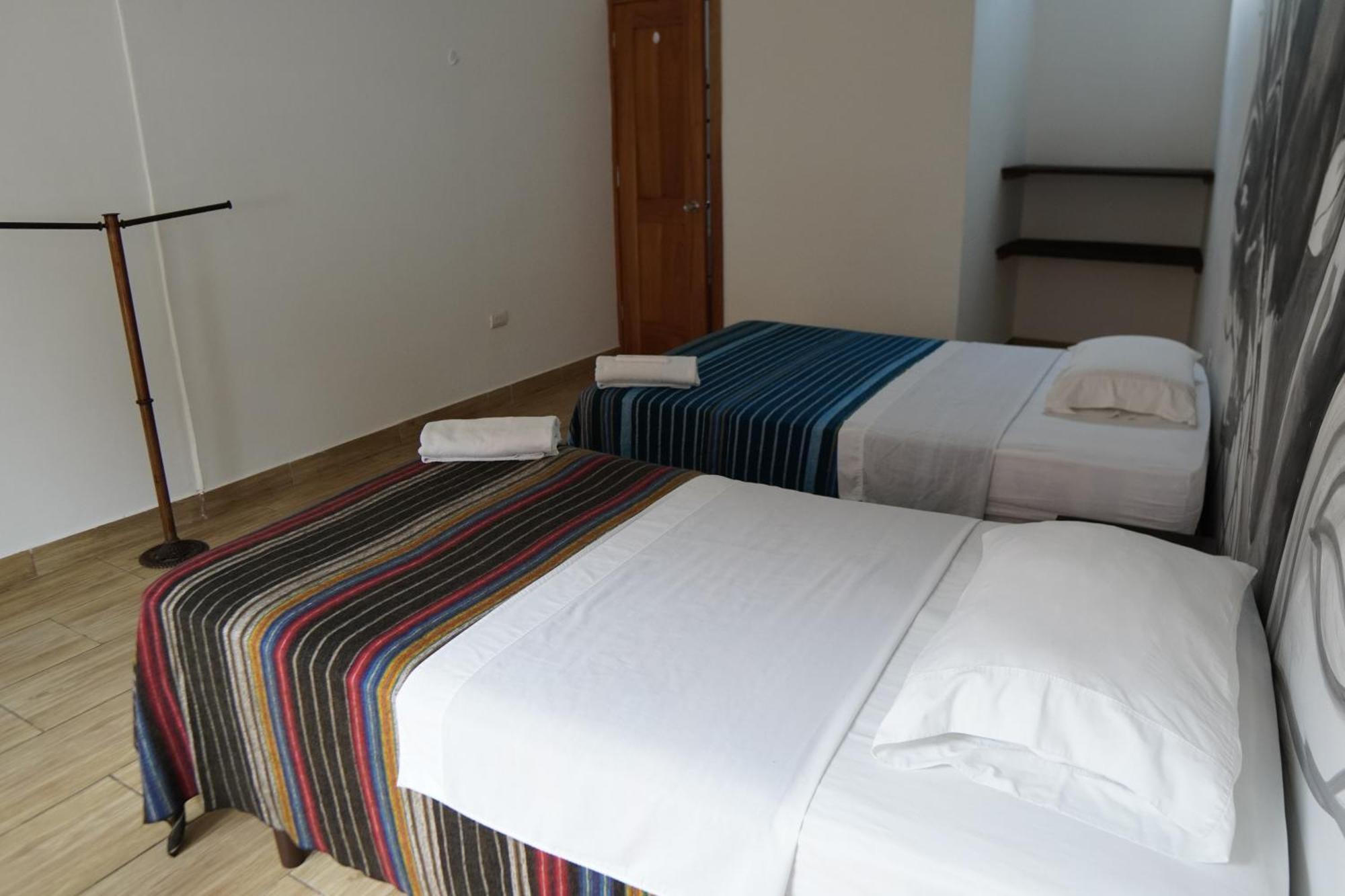 Galapagos Morning Glory Hostel Puerto Ayora  Exterior photo
