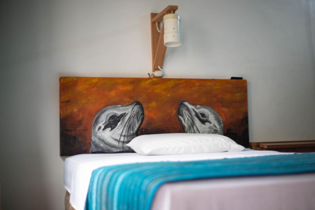 Galapagos Morning Glory Hostel Puerto Ayora  Exterior photo